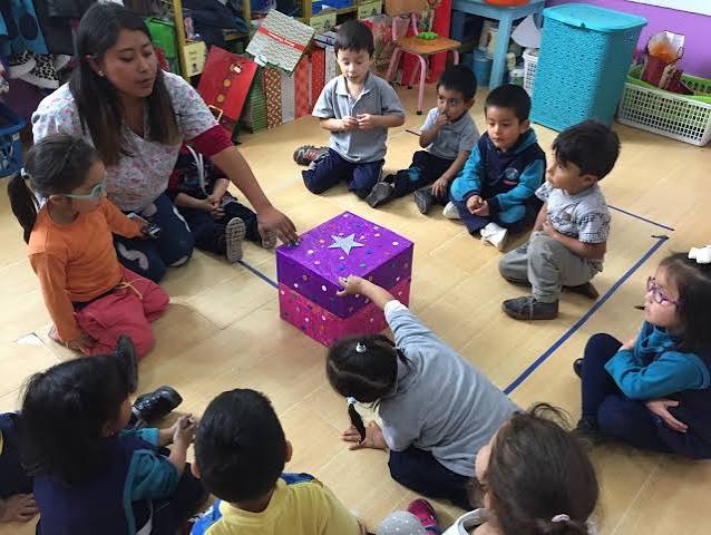 Niños aprendiendo a convivir con respeto
